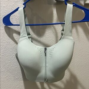 Victoria’s Secret ♡ Women's Light Green Sports Bra